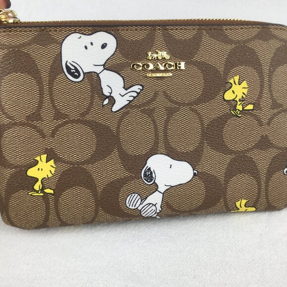 Coach X Peanuts Corner Zip Wristlet Wallet With Snoopy & Woodstock - Picture 8 of 11